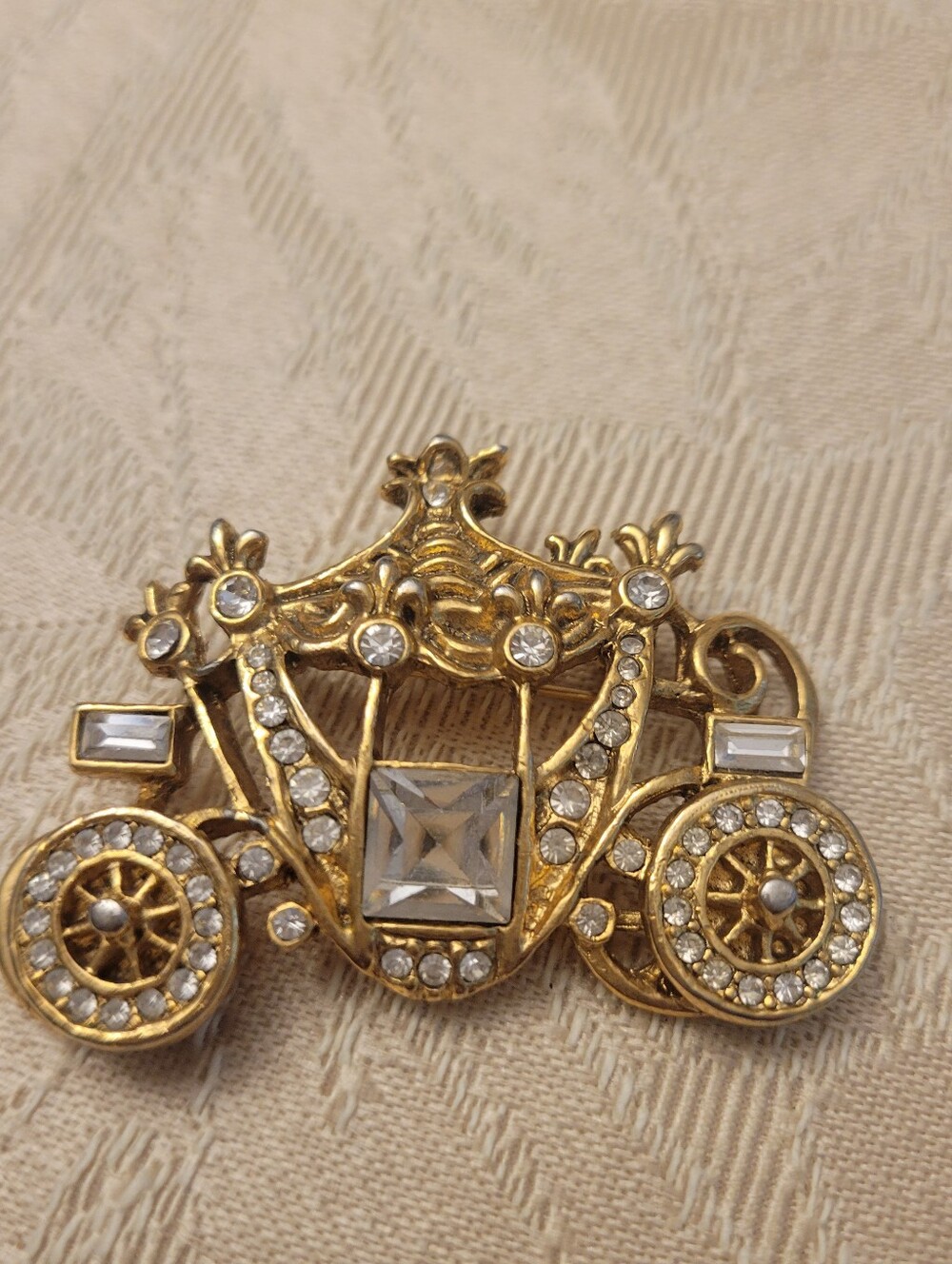 Vintage 1928 Princess Carriage Coach Rhinestone Gold Tone Brooch Fairy Princess